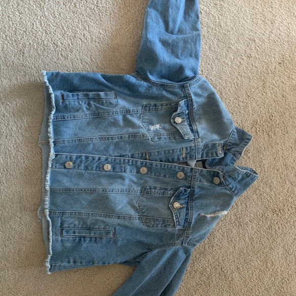 Trendy jeans jacket - Picture 2 of 3